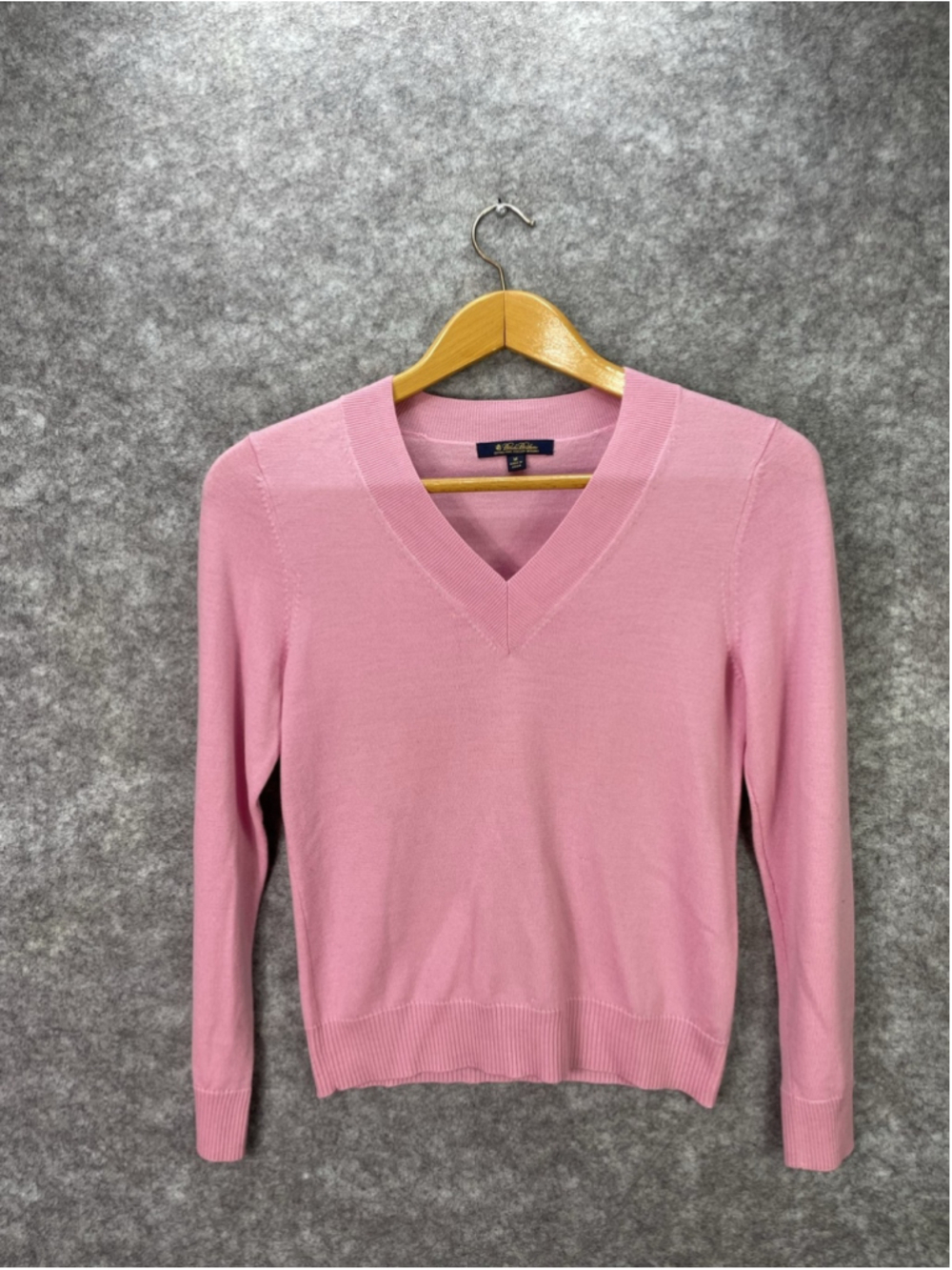 Brooks Brothers Sweater Womens Medium Pink Italian Merino V Neck Knit Pullover